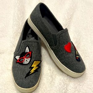 Grey Loafers with fashion patches